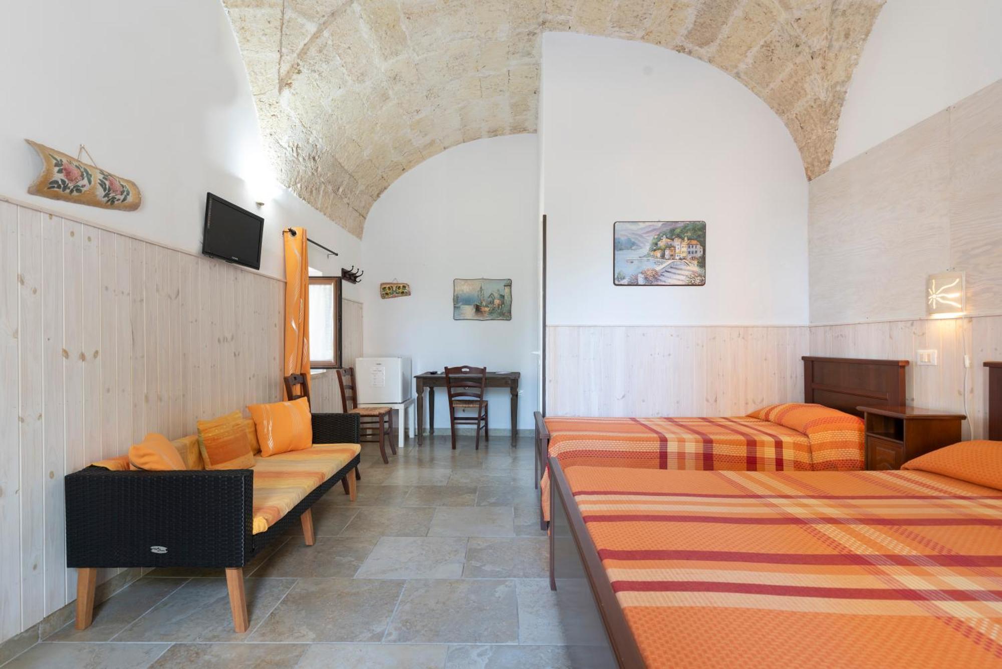 Bio-Agriturismo Masseria La Palombara Salve Exterior photo
