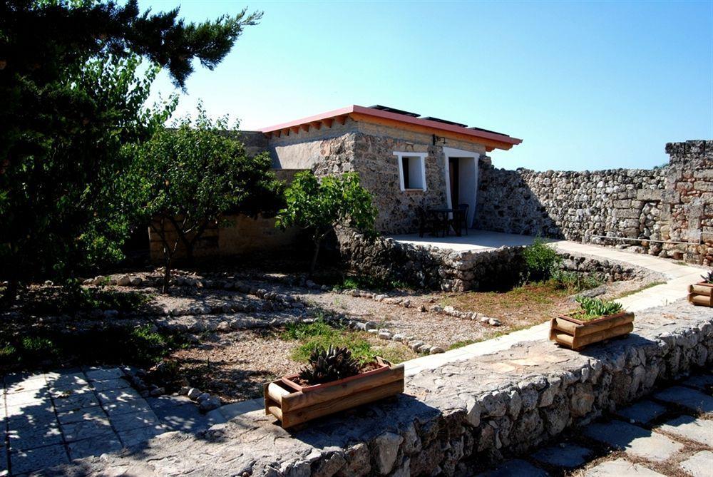 Bio-Agriturismo Masseria La Palombara Salve Exterior photo