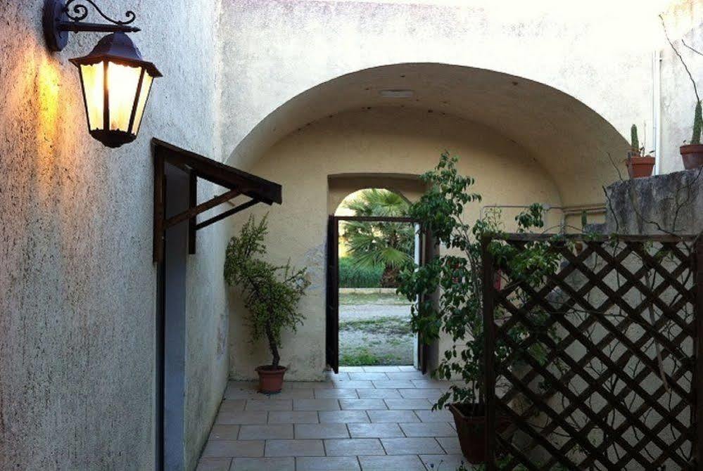 Bio-Agriturismo Masseria La Palombara Salve Exterior photo