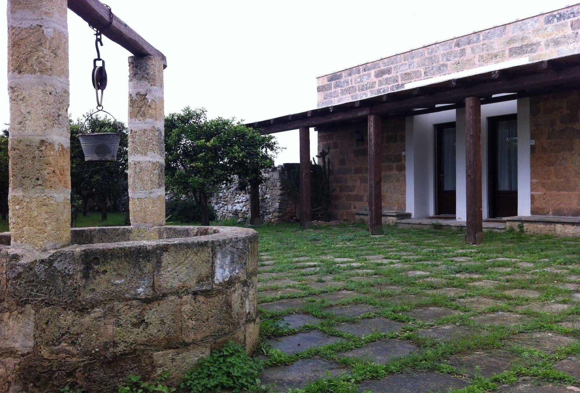 Bio-Agriturismo Masseria La Palombara Salve Exterior photo